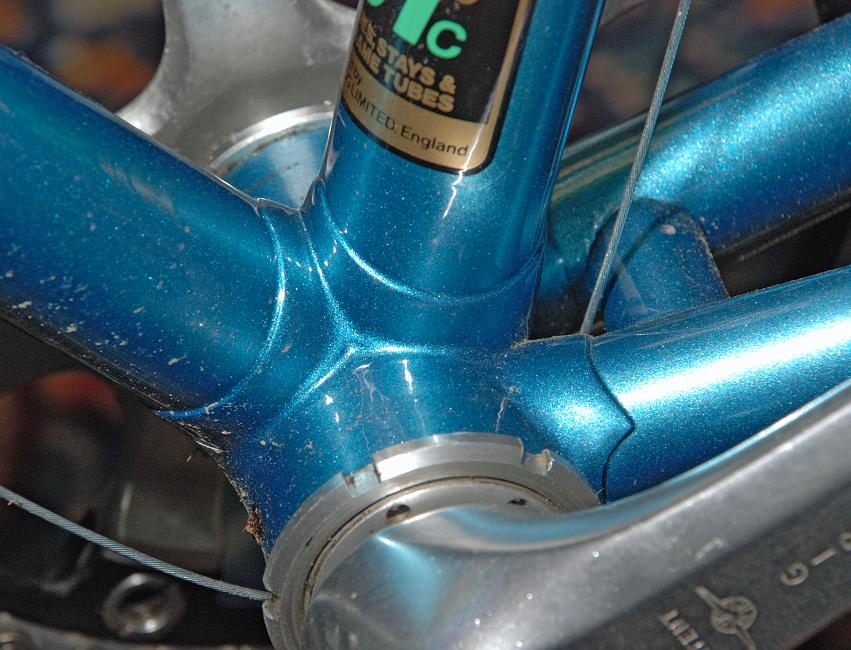 DSC_7947a.jpg - Bottom bracket detail.