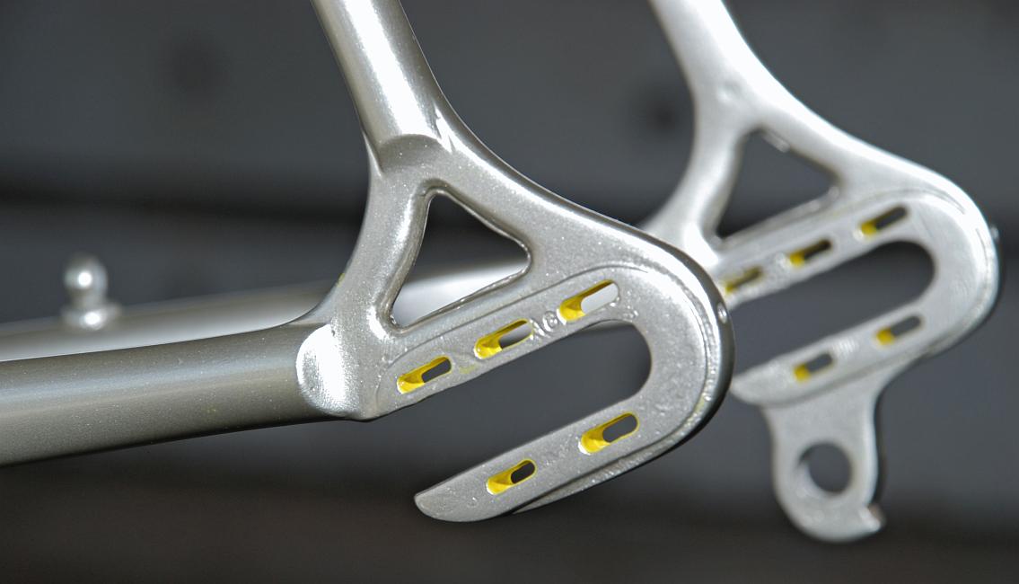 DSC_8029a.jpg - Milled rear dropout.  Contrary to popular belief, this is not a feature found just on Confente-built Masis.