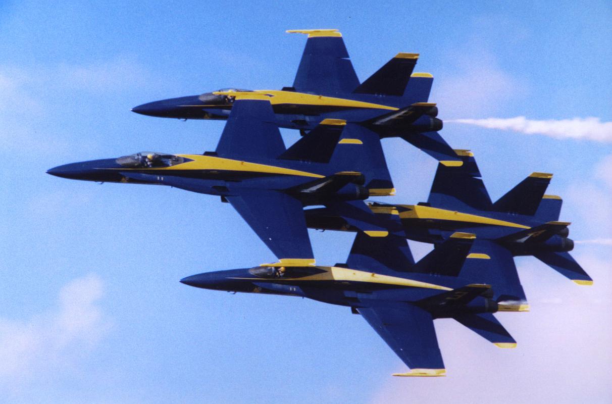 JAX_BA01.jpg - Blue Angels in Jacksonville, FL., 1998.  Nikon F3, 600mm f 8 @ 1/250, flatbed scan from 4x6 print