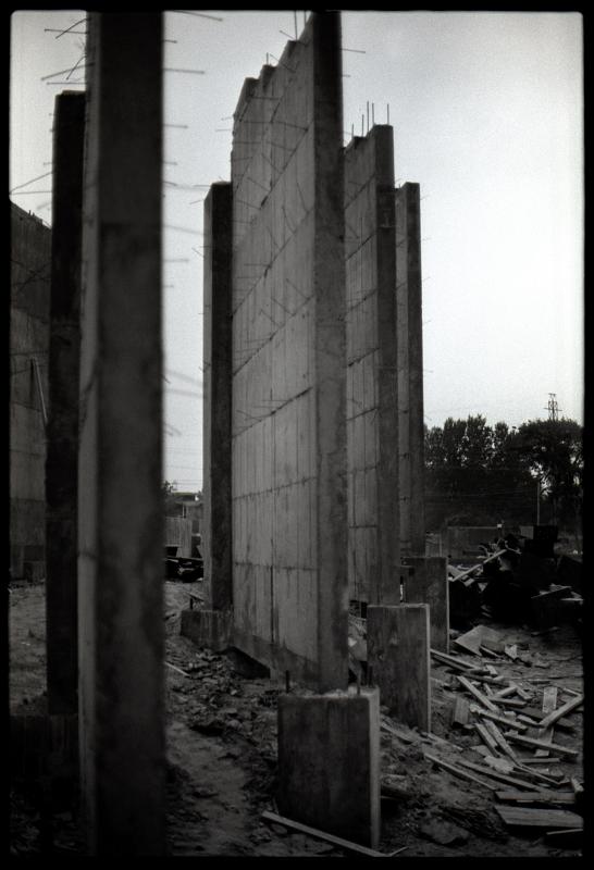 35_20a.jpg - Nikon FTn, 50mm, exposure unknown.  Tri-X, ASA 1600 in Diafine.