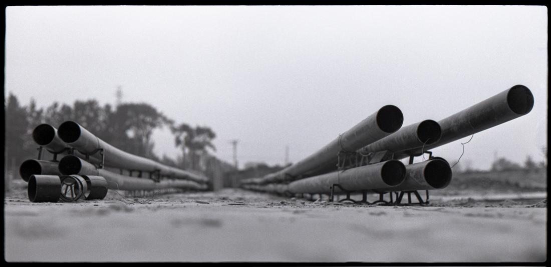 35_32b.jpg - Nikon FTn, 50mm, exposure unknown.  Tri-X, ASA 1600 in Diafine.