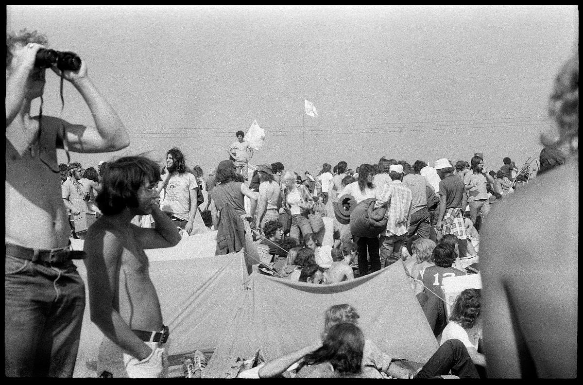 A03_052a.jpg -  Even from quite a distance, the music sounded pretty good.  Bill Graham had offered the use of twelve large PA towers once it became apparent that the concert was going to be larger than planned.  So even the folks who stayed at the campgrounds and parking lots got to hear the music pretty well.