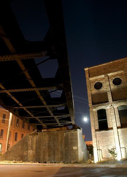 DSC_3703a.jpg - Railroad bridge. RAW file, 30 second time exposure at f8.  Nikkor 18-135 @ 18mm. Bogen 3020 tripod, Arca Swiss head.