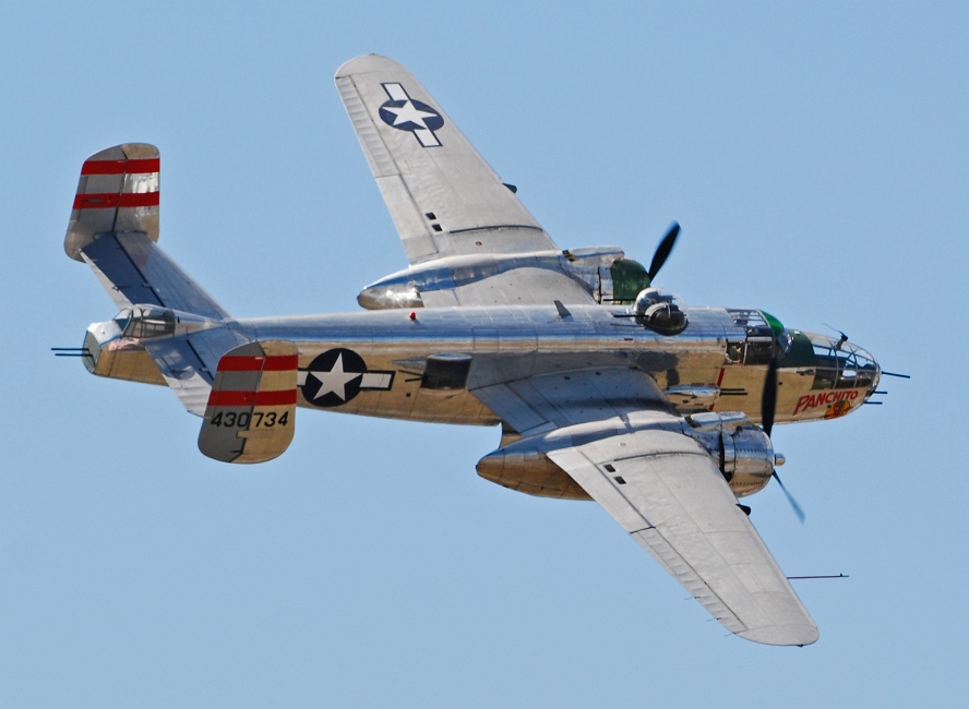 DSC_6595a.jpg - One thing that doesn't show in the photos... the amazing sound of these old Wright Cyclone engines.