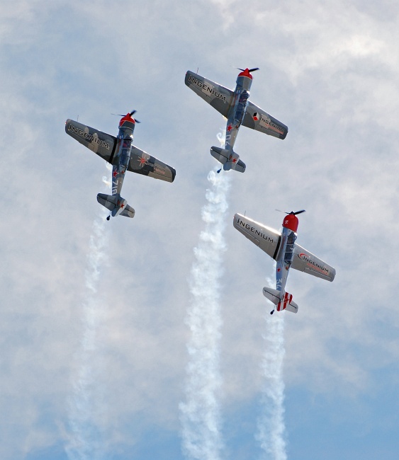 DSC_6700a.jpg - Team Aerostar is a three plane group that flies Russian Yak 52 TW trainers.