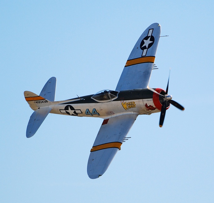DSC_6858a.jpg - The Republic P-47 Thunderbolt was the largest single-engine fighter of WWII. It saw much use as a long-range bomber escort but due to it's ruggedness and eight .50 caliber machine guns it also was a very successful ground-attack plane.