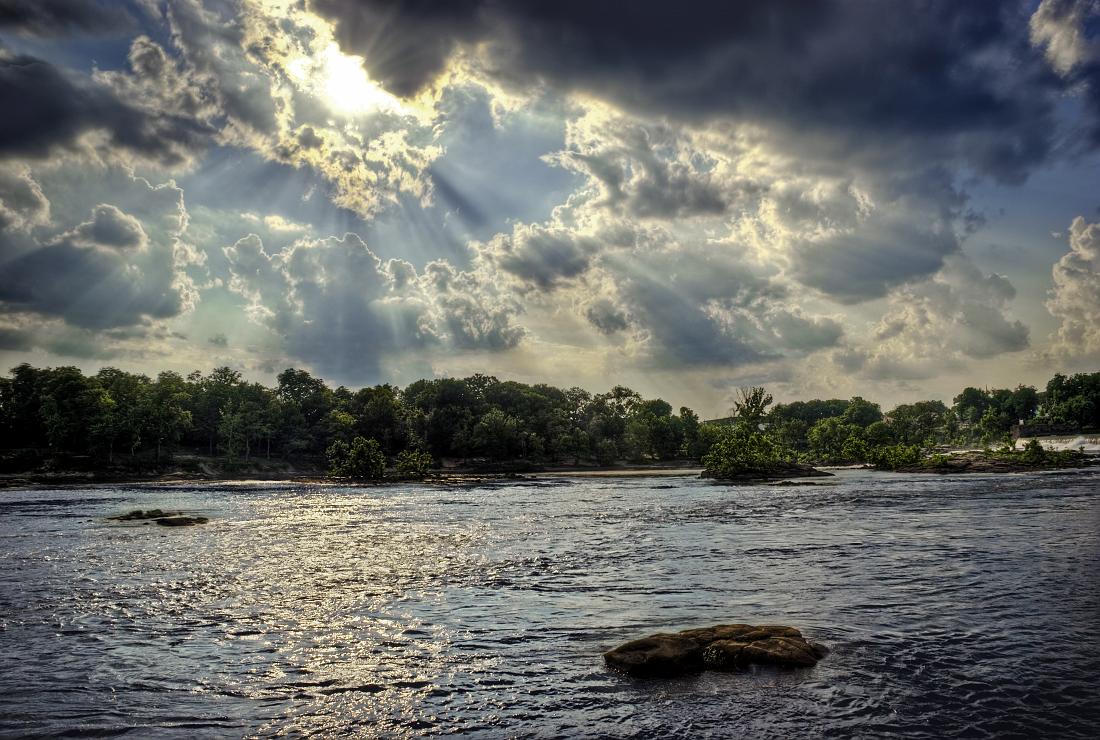BH10_2989_HDR3_tonemapped.jpg - Chattahoochee River, looking west.