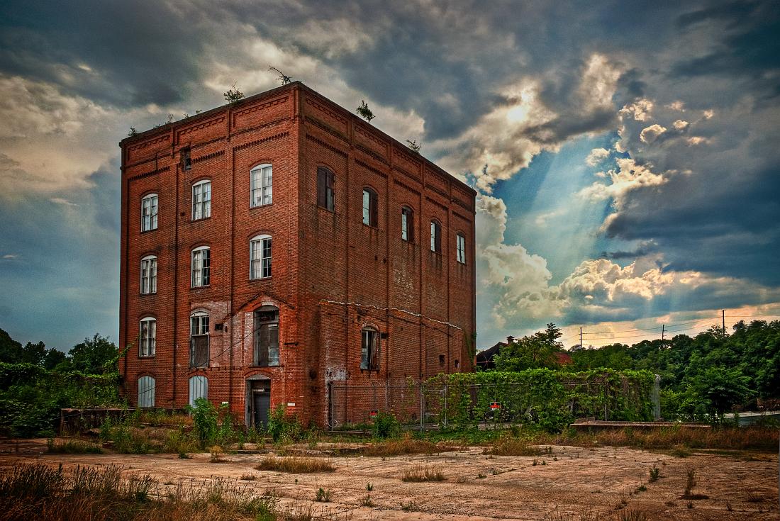 Untitled_HDR4_tonemapped_V5.jpg - Old mill on the Chattahoochee River