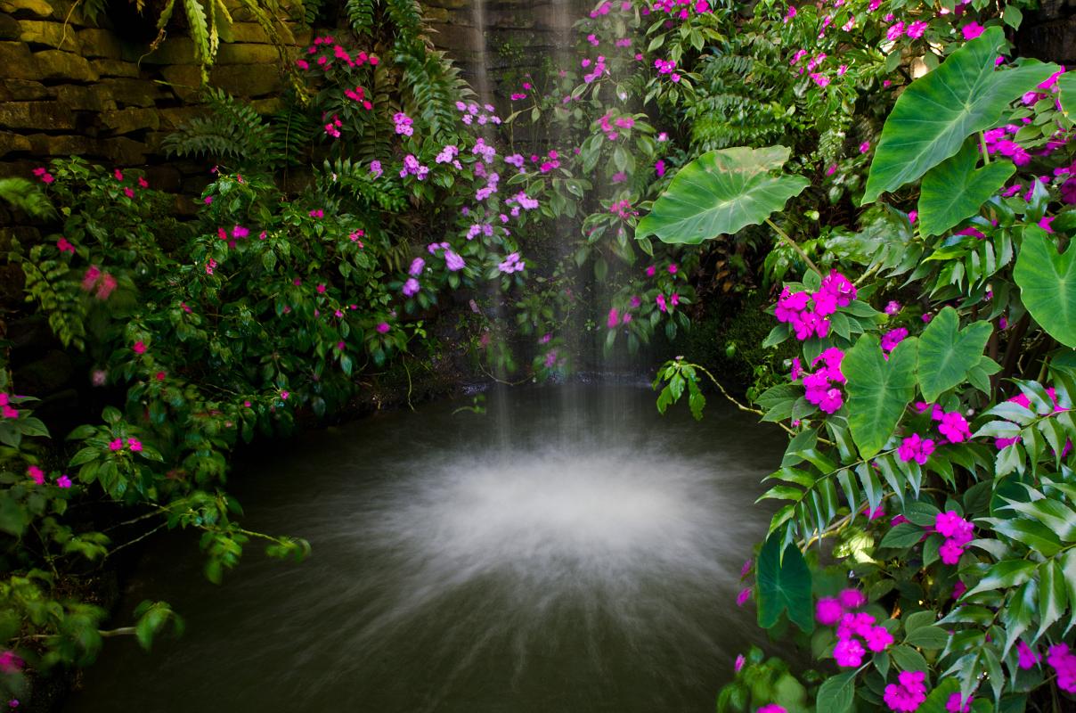 H12_8536a.jpg - Waterfall, Callaway Gardens