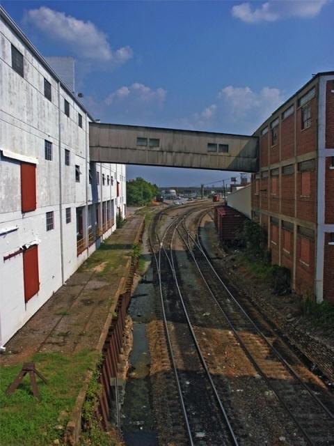 PICT1424_600.jpg - Swift Cotton Mill, Columbus, GA. August 2002.  Minolta Dimage 7, 8.5mm f 7 @ 1/724